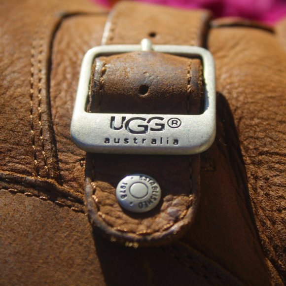 UGG (Sutter) Brown Size 8 Boot Weather Resistant - Picture 9 of 14